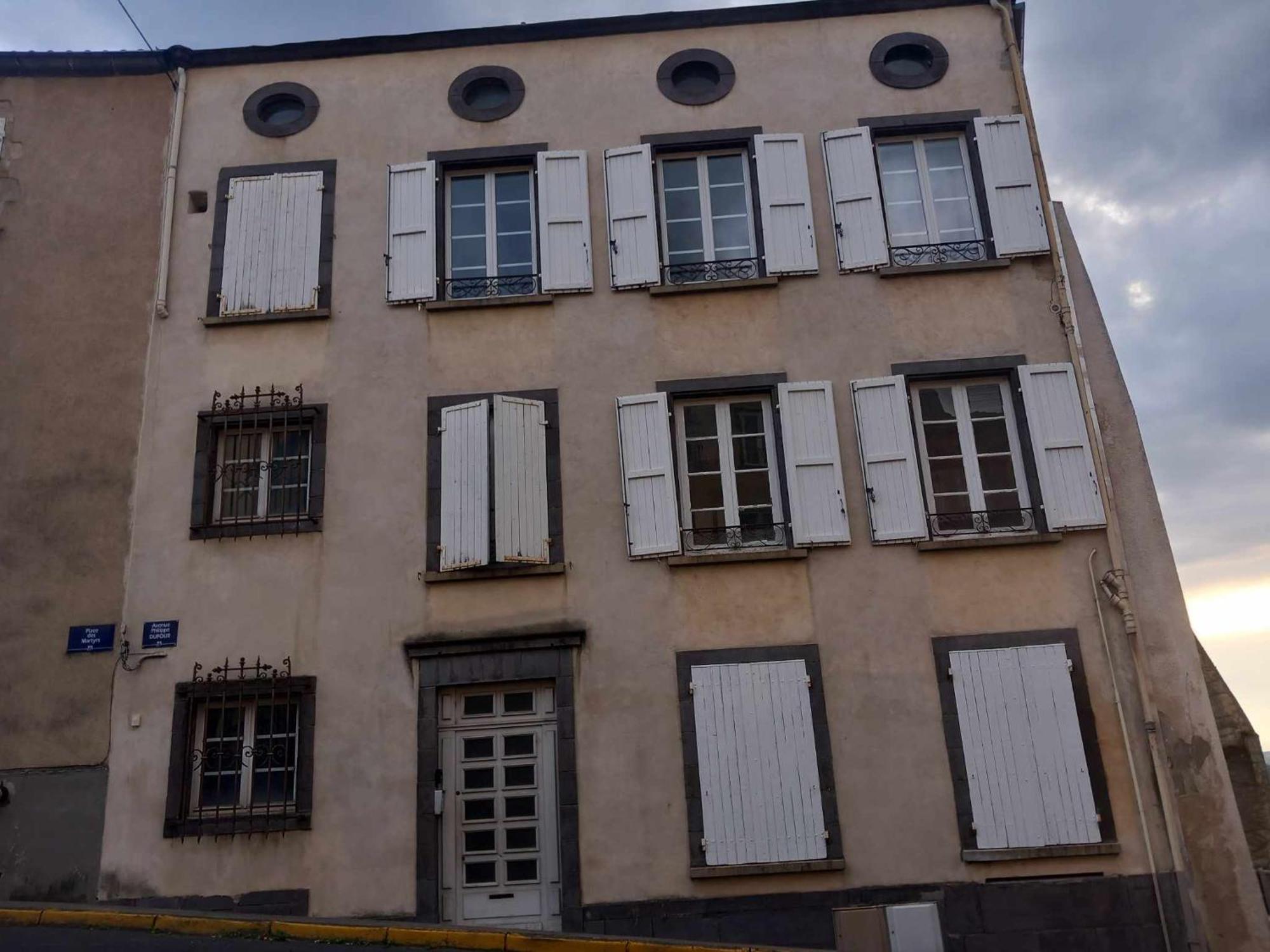 Vintage ,La Capsule Temporelle Wifi Draps Parking Publique Gratuit Lägenhet Thiers Exteriör bild