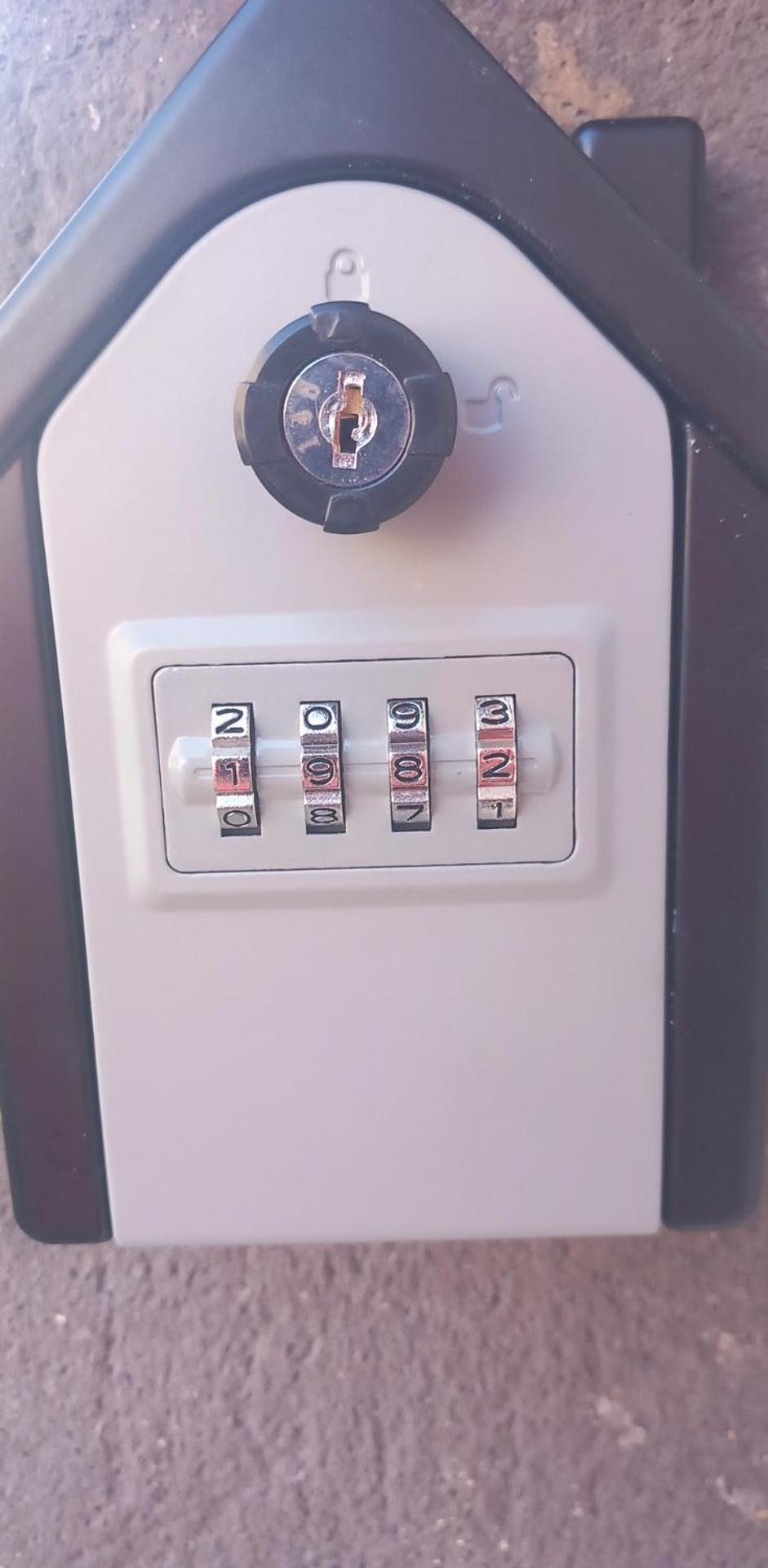 Vintage ,La Capsule Temporelle Wifi Draps Parking Publique Gratuit Lägenhet Thiers Exteriör bild